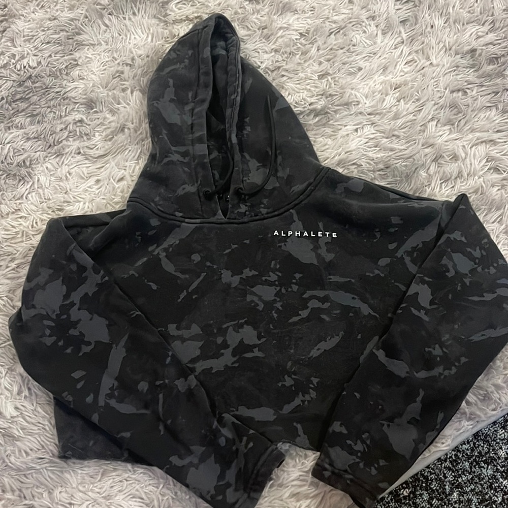 Alphalete cropped hoodie sz medium